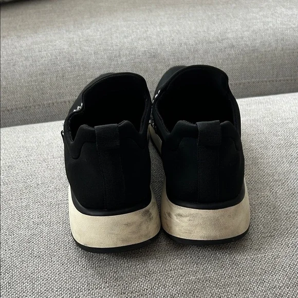 Chic Black Women's Slip-On Sneakers - Picture 2 of 4